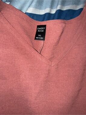 Emery Rose Women's Short Sleeve V-Neck Tee - Dusty Rose